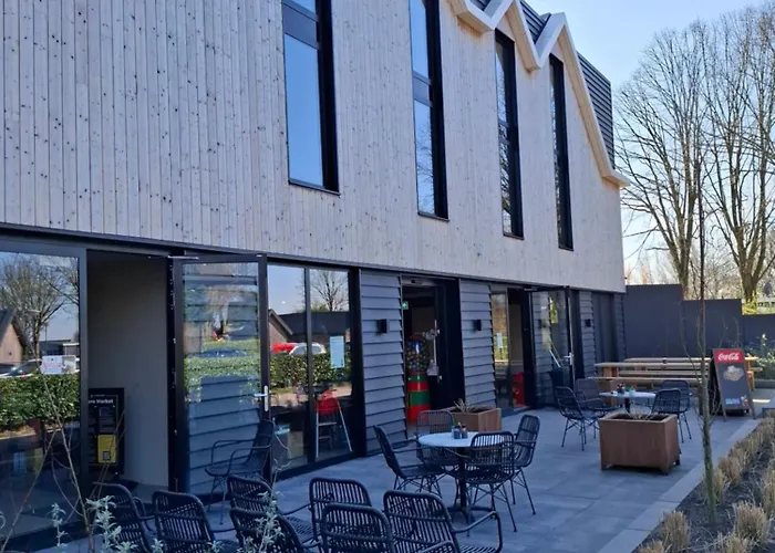 Chalet Tiny House 303 *